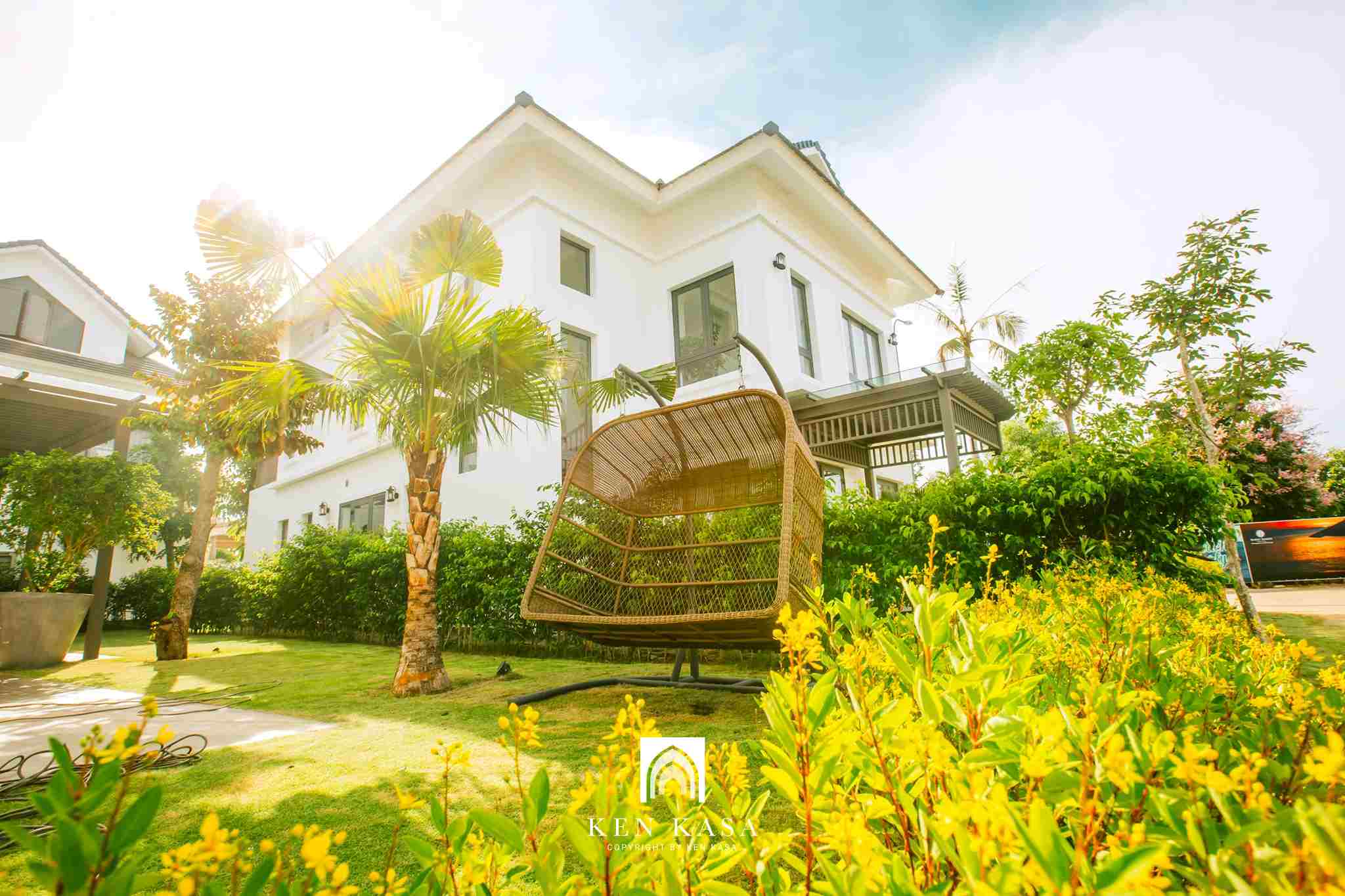 Phòng Deluxe Garden View tại Sunset Sanato Resort & Villas Phú Quốc